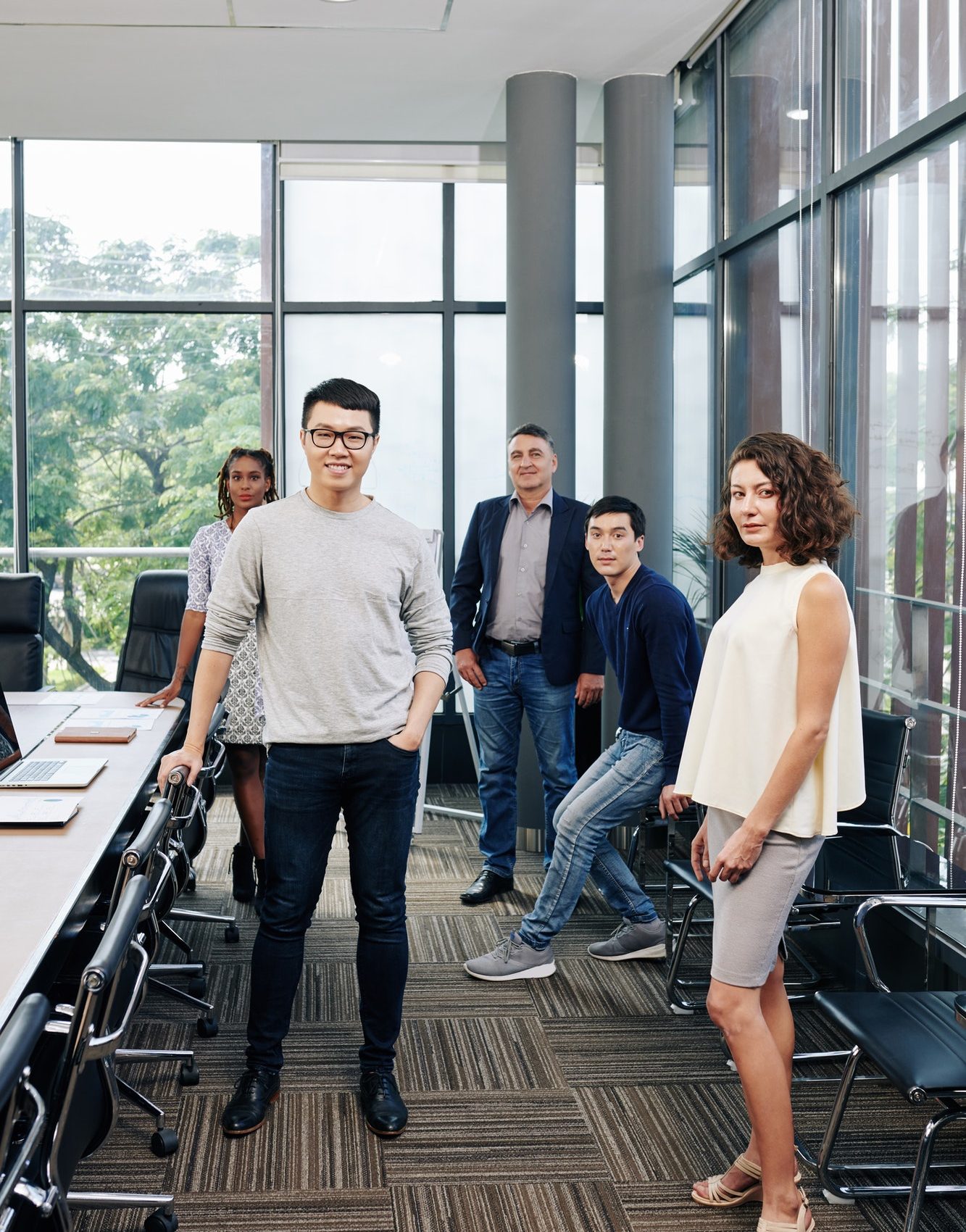 confident-successful-business-team