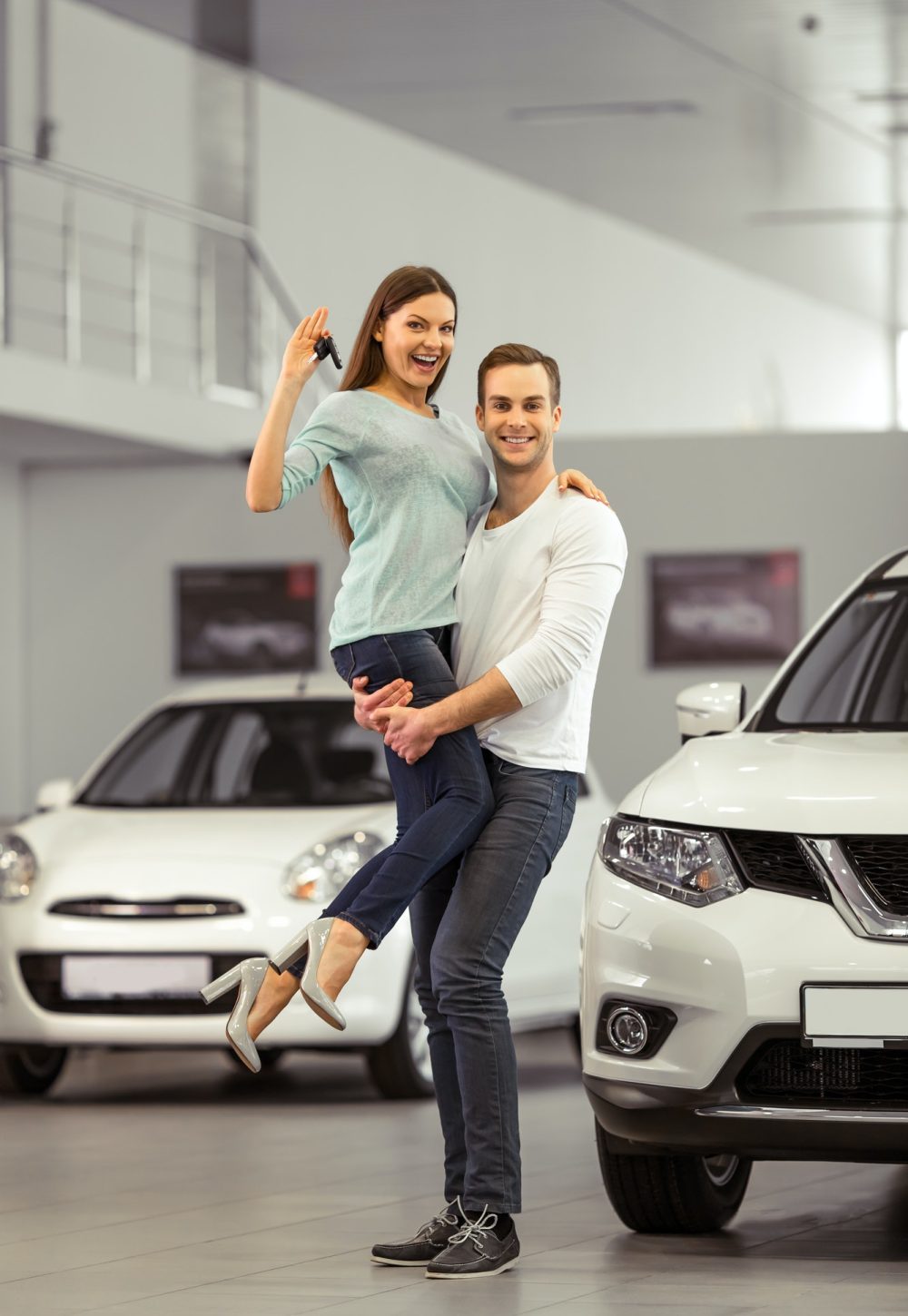 couple-buying-a-car